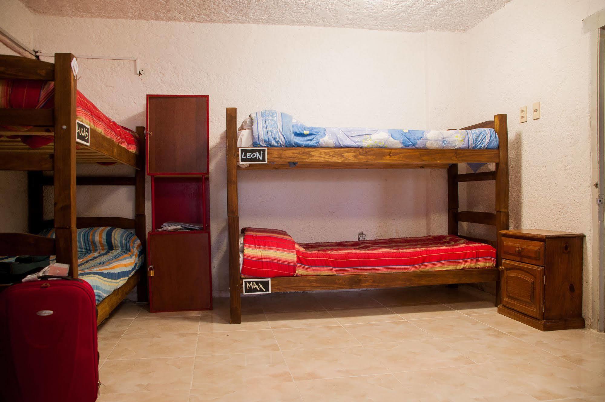 Blanes Hostel Montevideo Exterior photo
